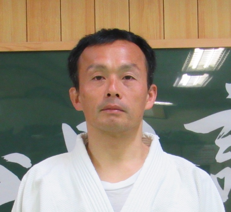 長谷川先生顔写真